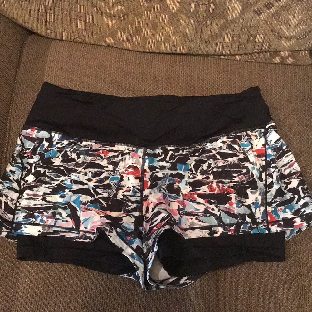 lululemon athletica size 10 shorts with spandex